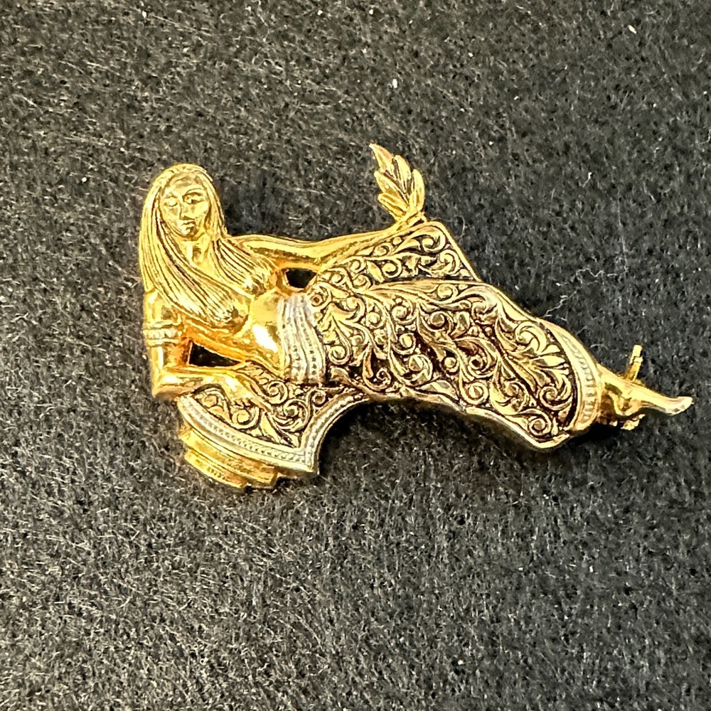 38- Damascene Goddess Brooch